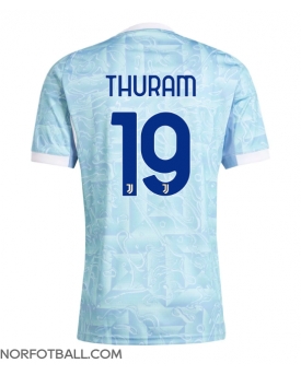 Billige Fotballdrakt Juventus Khephren Thuram #19 Replika Bortedrakt 2025-26 Kortermet Billige Fotballdrakt Juventus Khephren Thuram #19 Replika Bortedrakt 2025-26 Kortermet